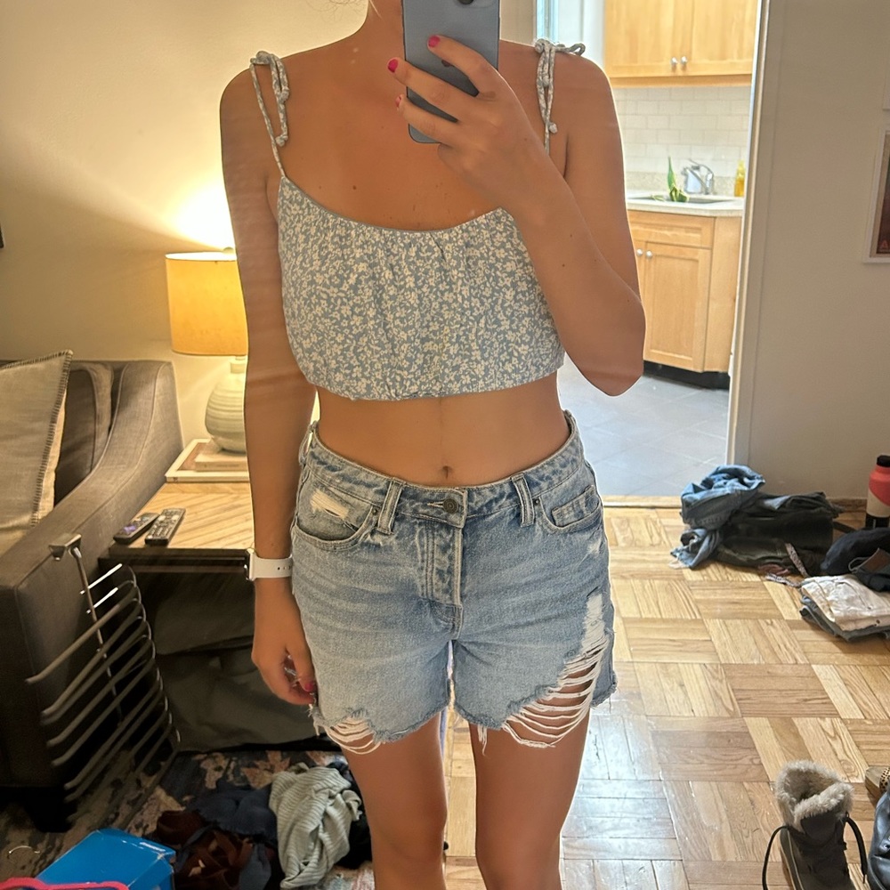 Blue floral cropped tank